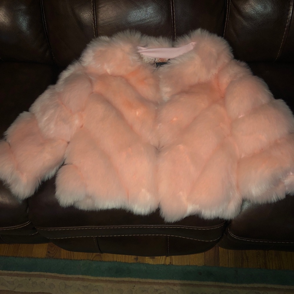Hot Snow Bunny pink faux fur cropped jacket.NWT Size 2-4